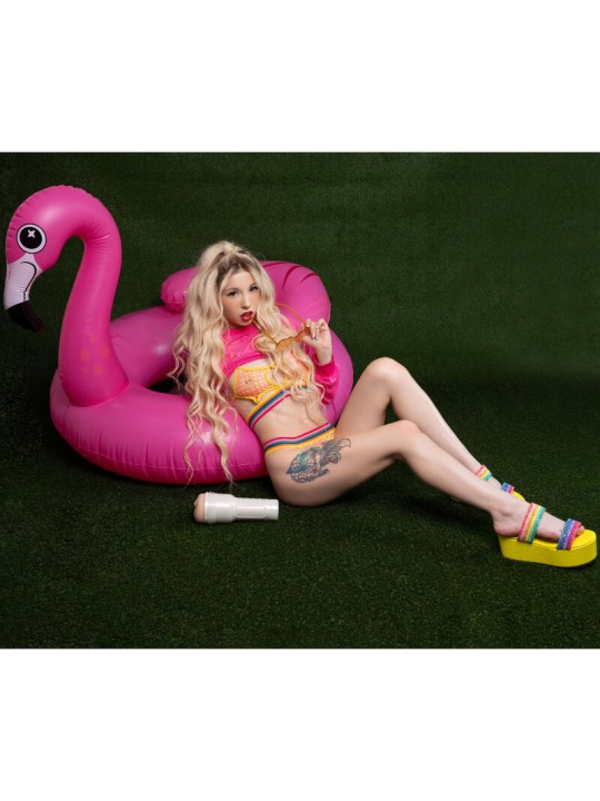 FLESHLIGHT GIRLS KENZIE REEVES VAGINA