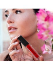 EYE OF LOVE MATCHMAKER CRIMSON KISS BRILLO LABIAL ROJO EFECTO VOLUMEN CON FEROMONAS 85 ML