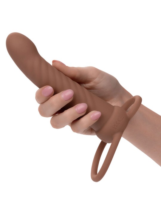 CALEXOTICS MAXX DOBLE PENETRADOR ACANALADO 10 VIBRACIONES MULATO