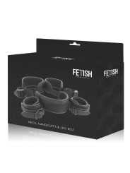 FETISH SUBMISSIVE POSICION PIERNAS ABIERTAS CON ESPOSAS CON FORRO DE NEOPRENO