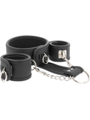FETISH SUBMISSIVE COLLAR Y ESPOSAS CUERO VEGANO CON FORRO DE NEOPRENO