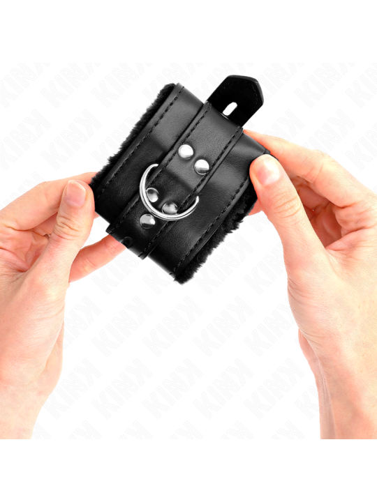 KINK MUNEQUERAS FORRADAS CON AGUJEROS CUADRADOS NEGRO Y CORREA NEGRO AJUSTABLE 17 29 CM X 6 CM