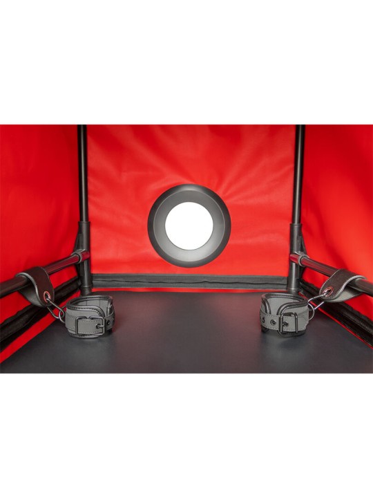 SECRET DOME KINK CLUB CABINA BUKKAKE NEGRO ROJO