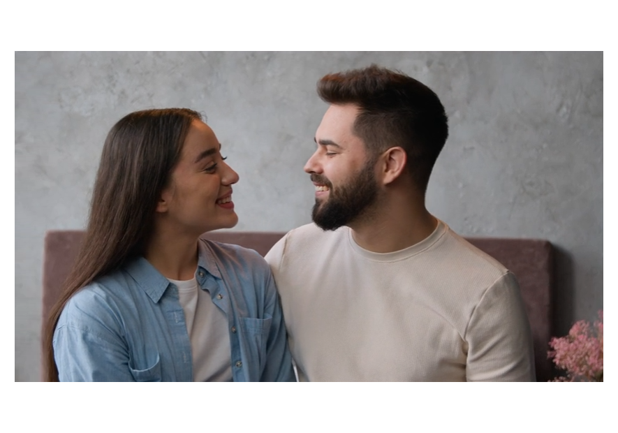 Pegging: Guía completa para practicarlo en pareja 2025